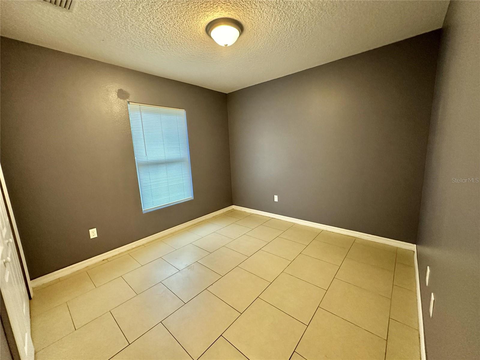 KING`S CROSSING PB 22 PG 124 LOT 1 - Residential Lease