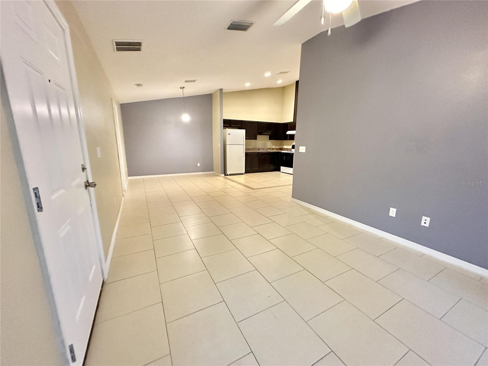 KING`S CROSSING PB 22 PG 124 LOT 1 - Residential Lease
