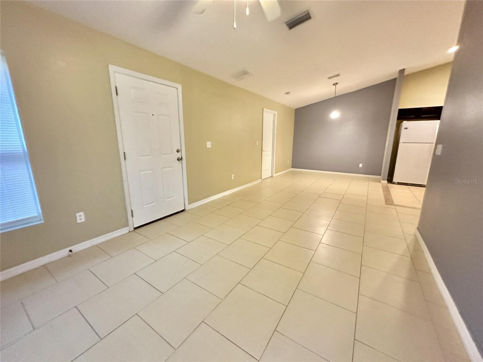 KING`S CROSSING PB 22 PG 124 LOT 1 - Residential Lease
