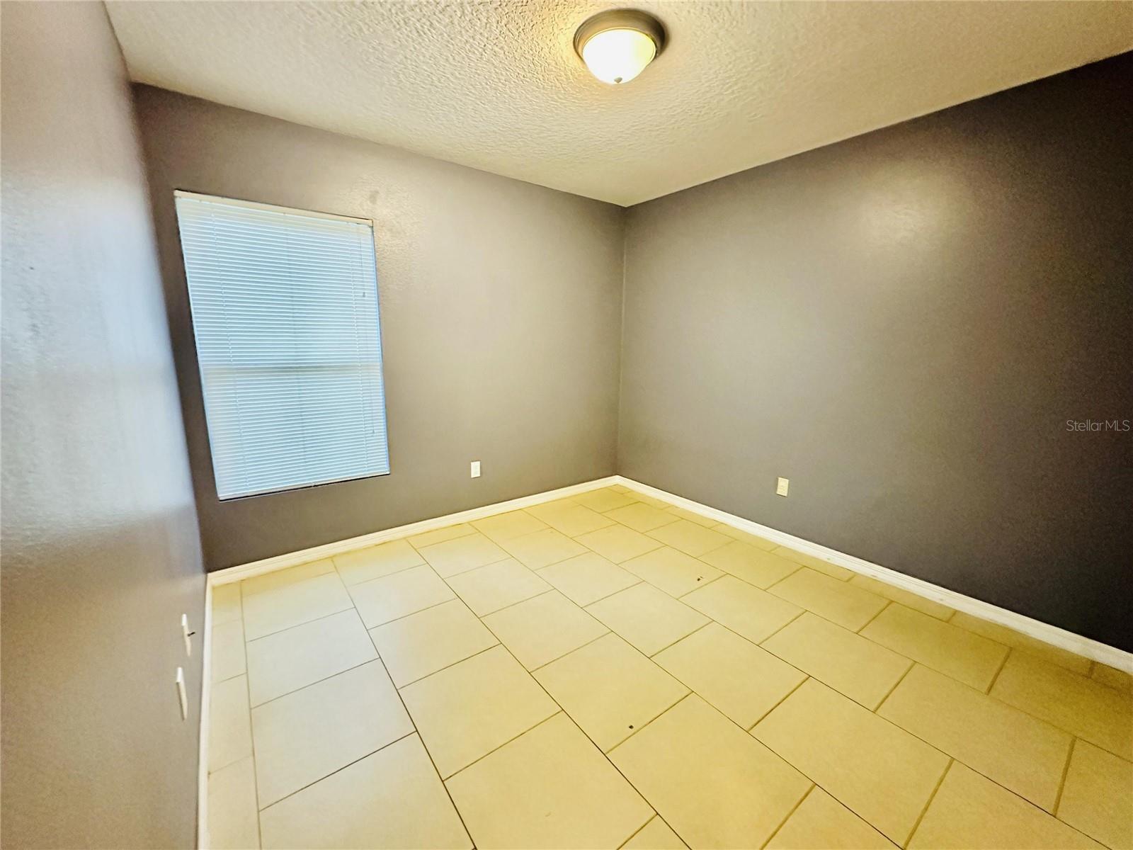 KING`S CROSSING PB 22 PG 124 LOT 1 - Residential Lease