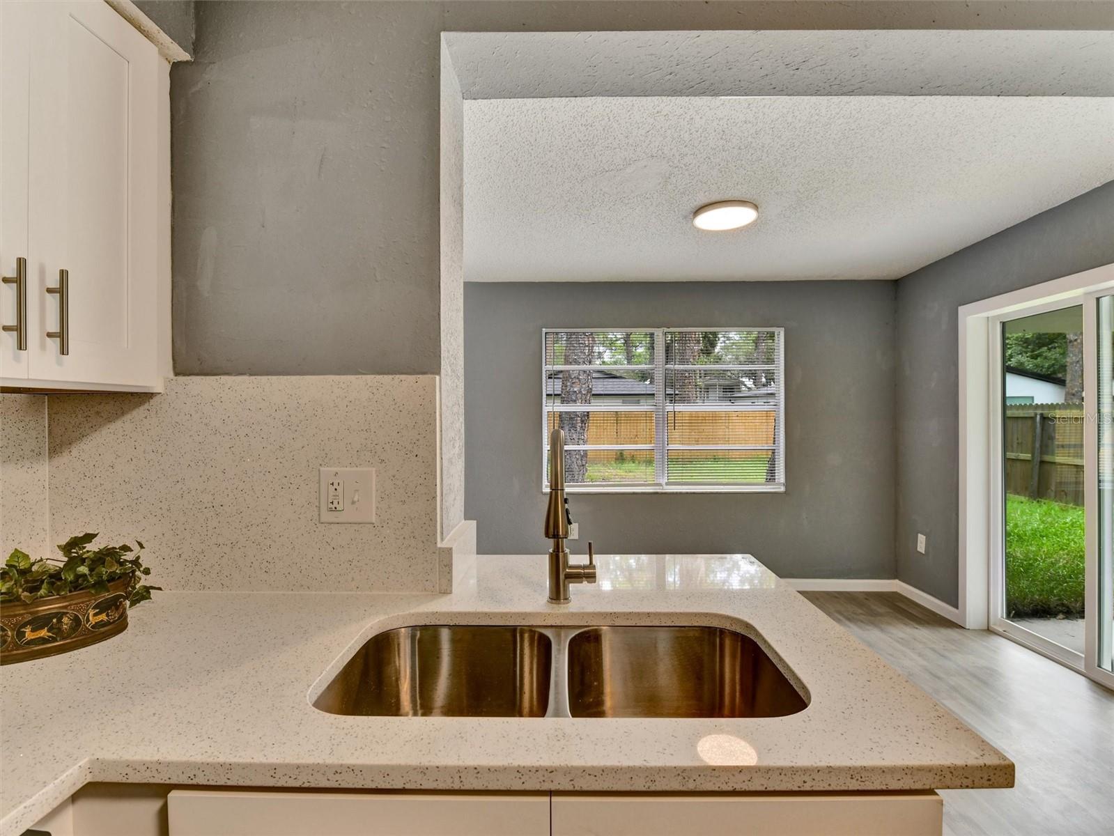 GULF COAST ESTATES - Residential