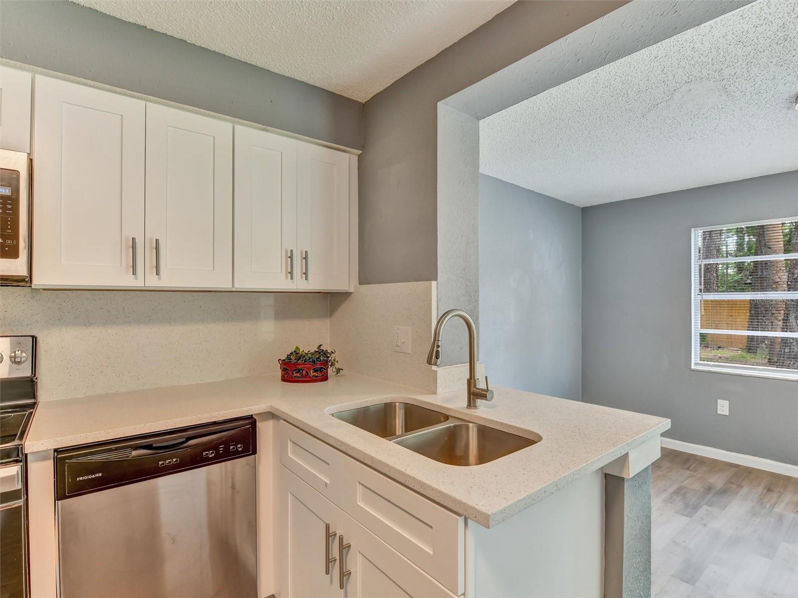 GULF COAST ESTATES - Residential