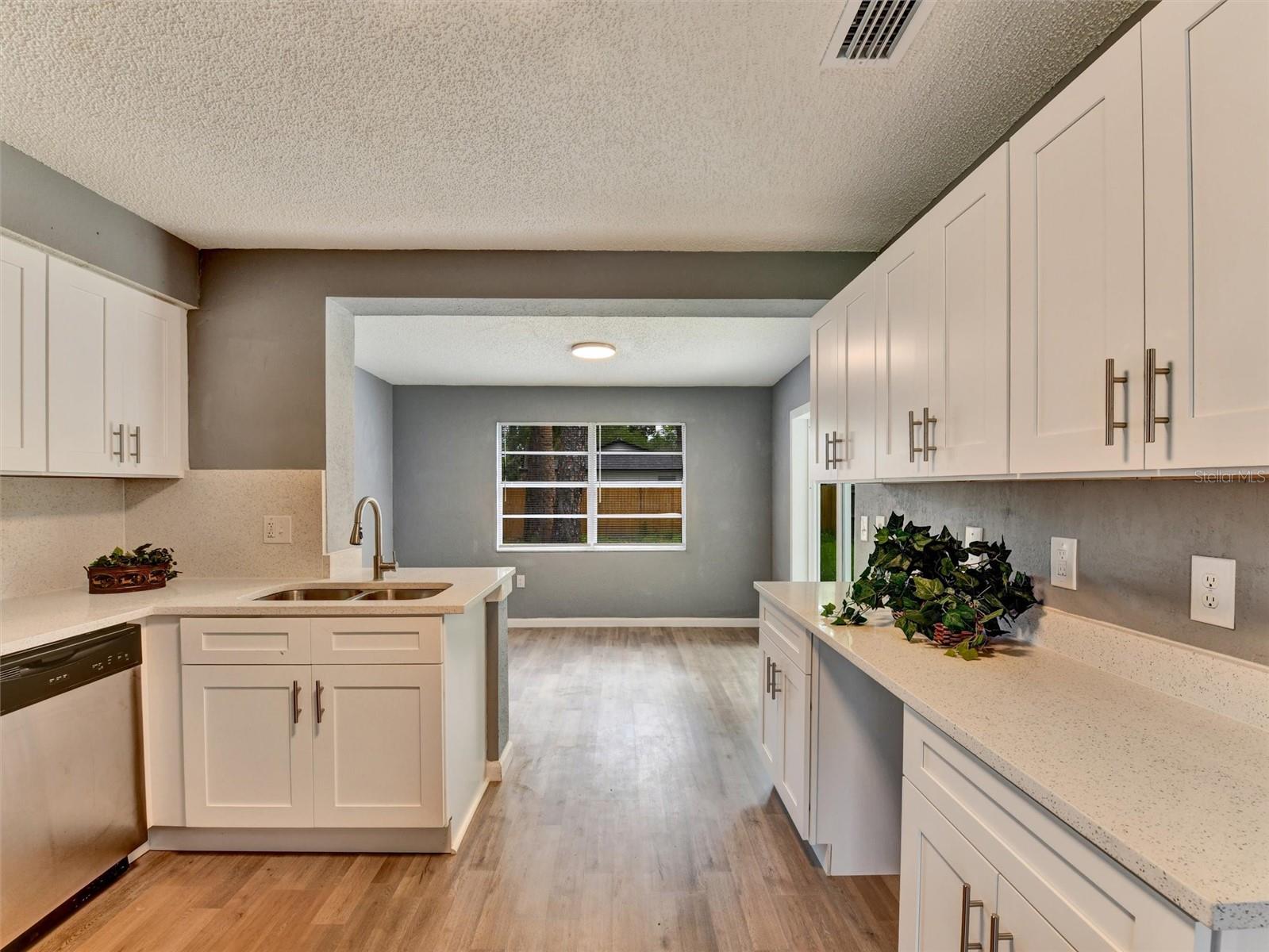 GULF COAST ESTATES - Residential