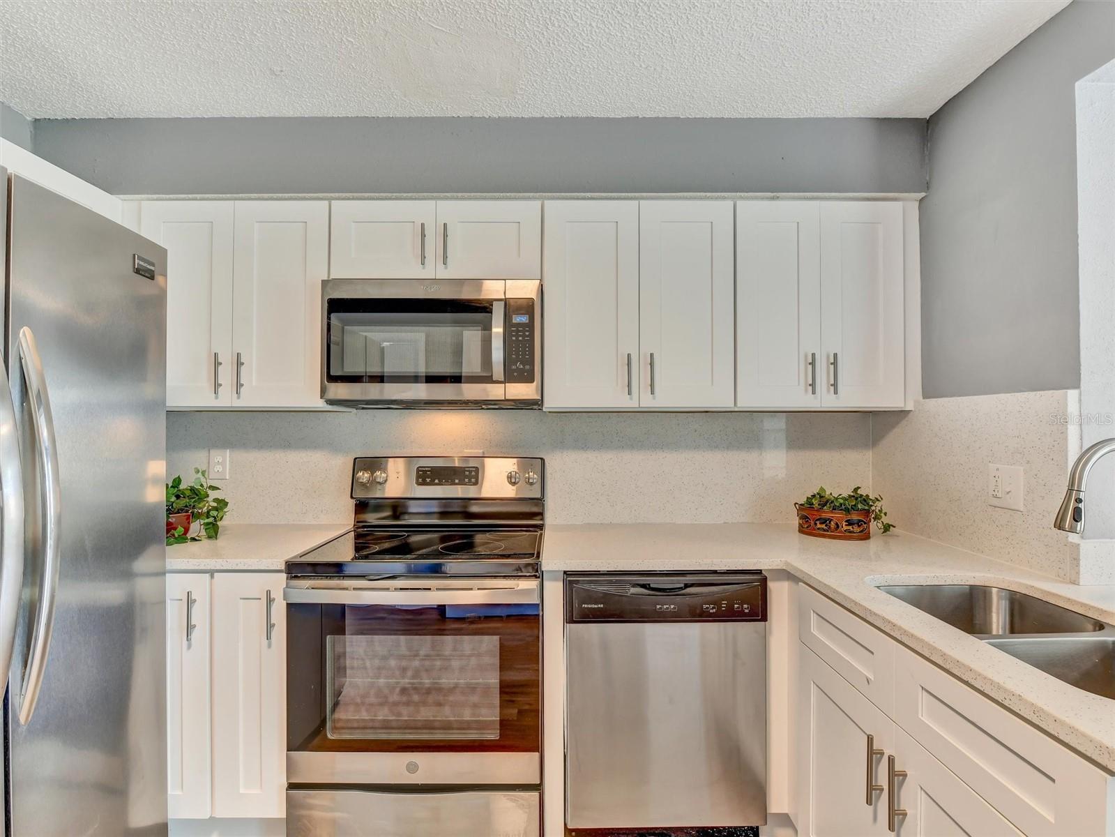 GULF COAST ESTATES - Residential