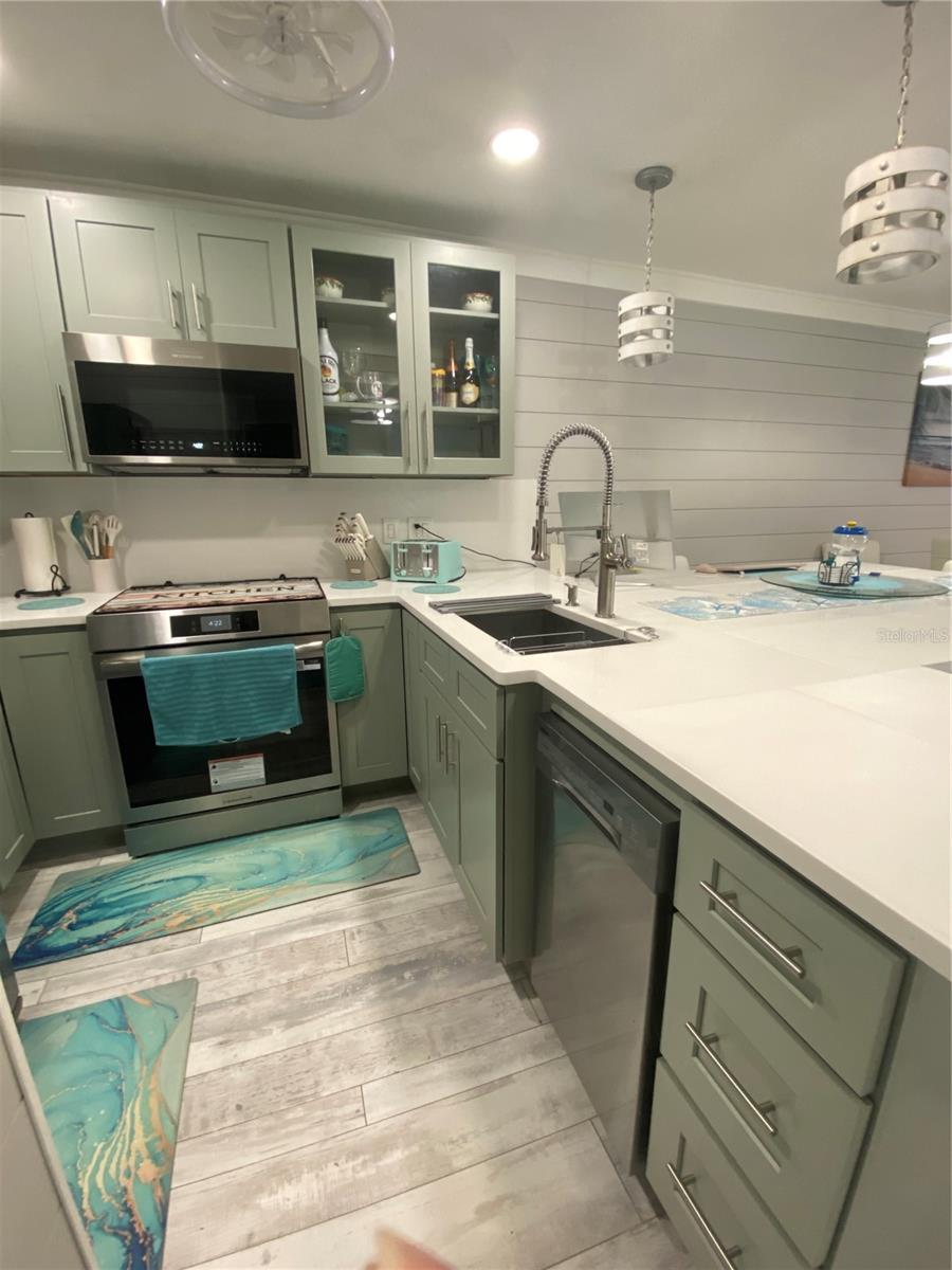 MADEIRA BEACH YACHT CLUB CONDO - Residential