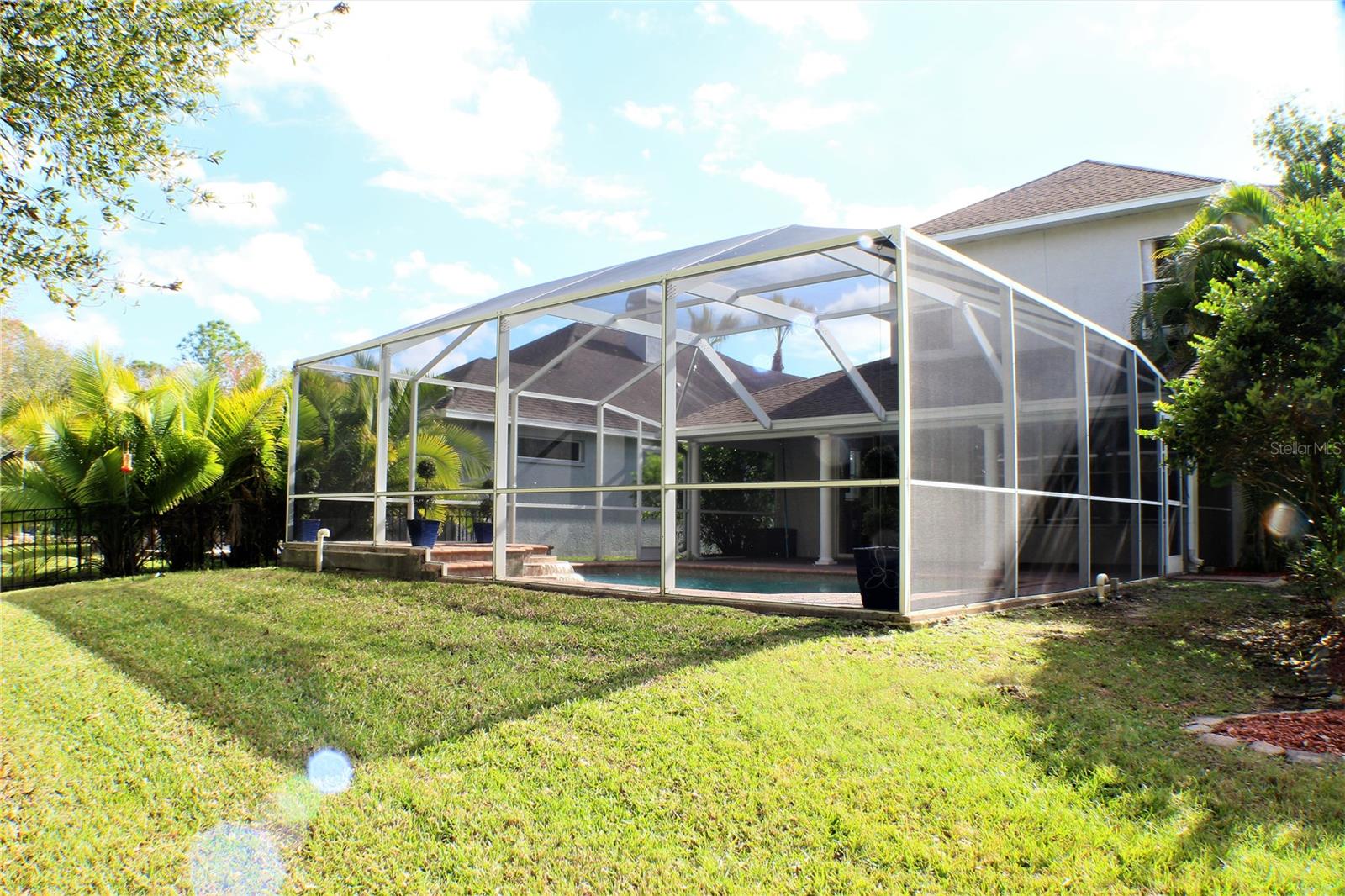 MANDOLIN PH 02B - Residential Lease