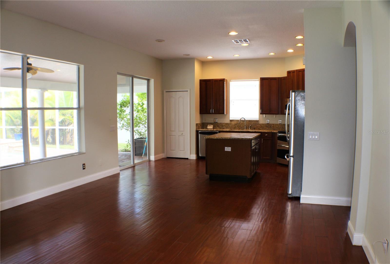 MANDOLIN PH 02B - Residential Lease