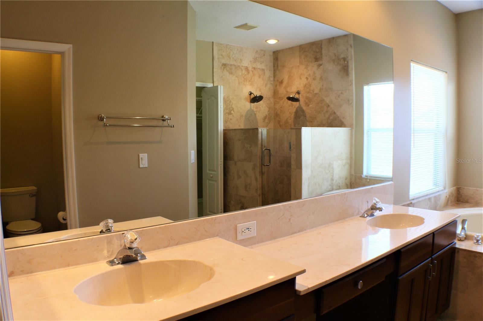 MANDOLIN PH 02B - Residential Lease