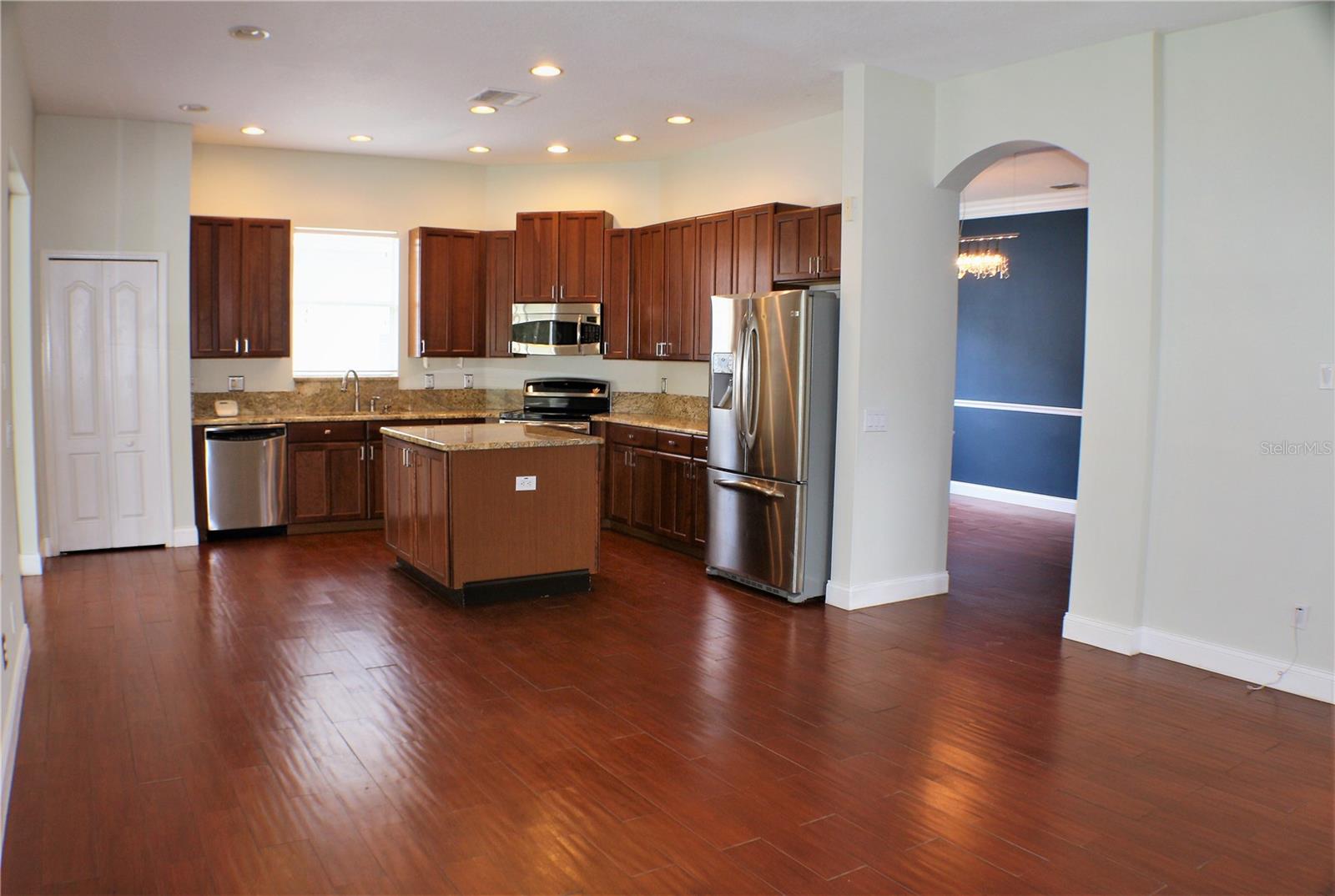 MANDOLIN PH 02B - Residential Lease