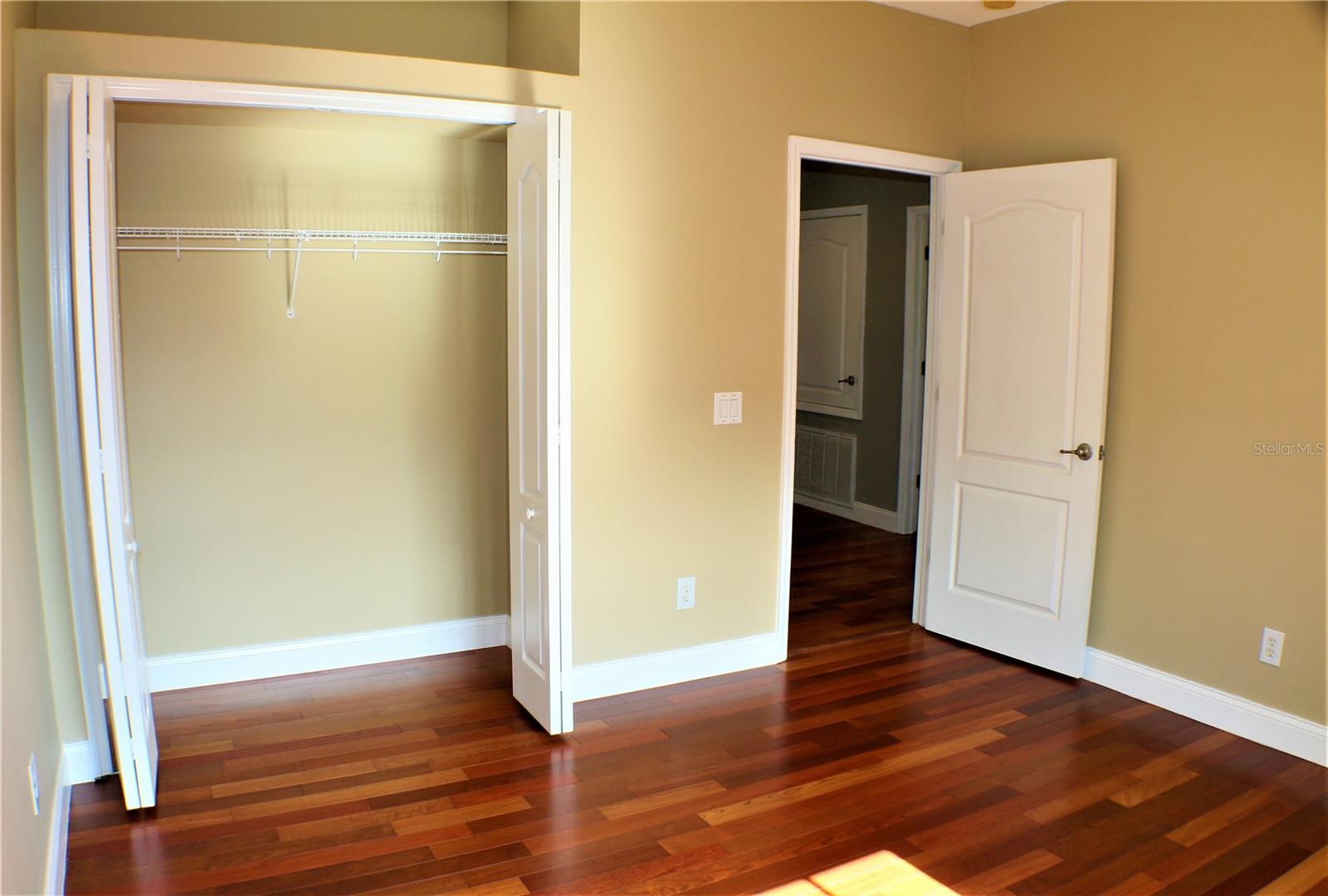 MANDOLIN PH 02B - Residential Lease