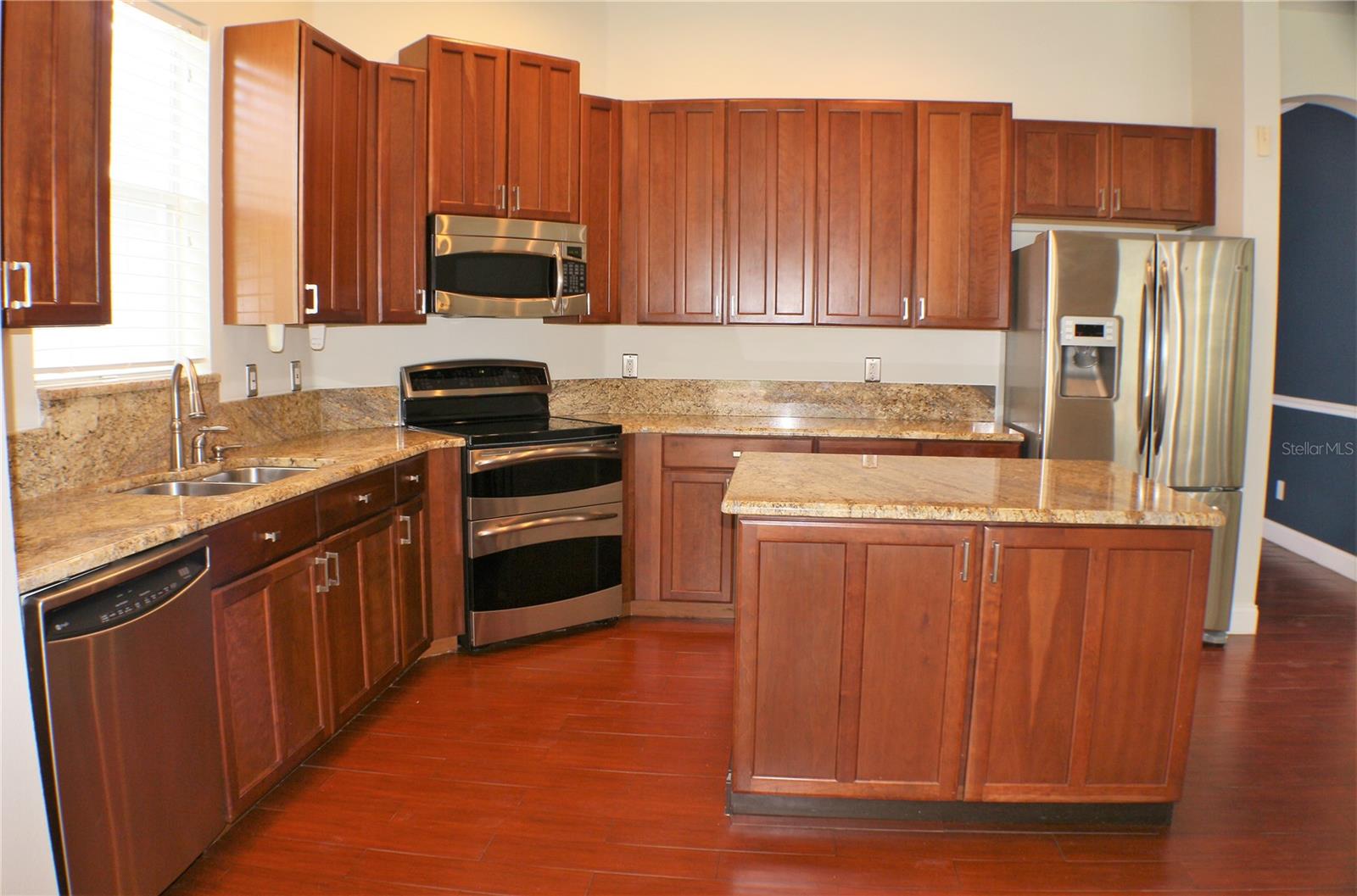 MANDOLIN PH 02B - Residential Lease