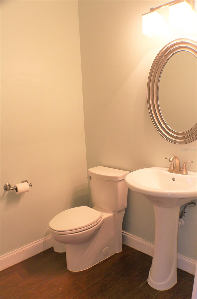 MANDOLIN PH 02B - Residential Lease