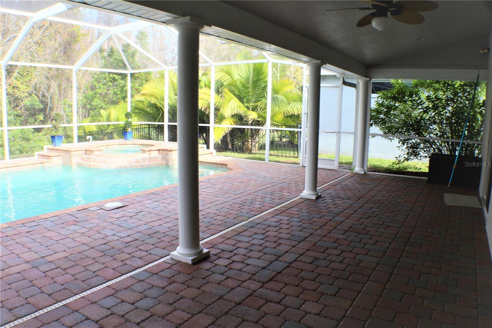 MANDOLIN PH 02B - Residential Lease