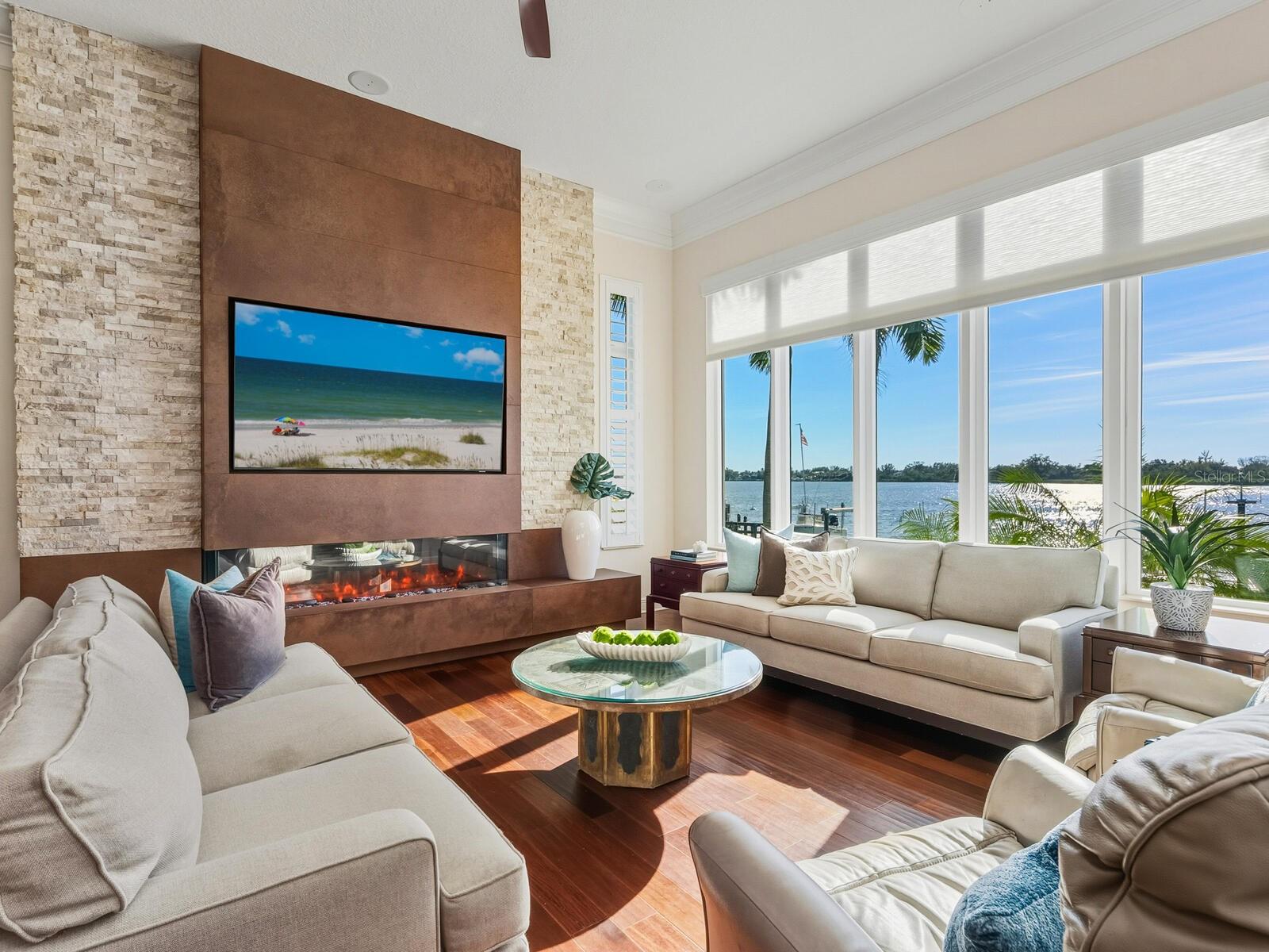 CORAL COVE - Residential