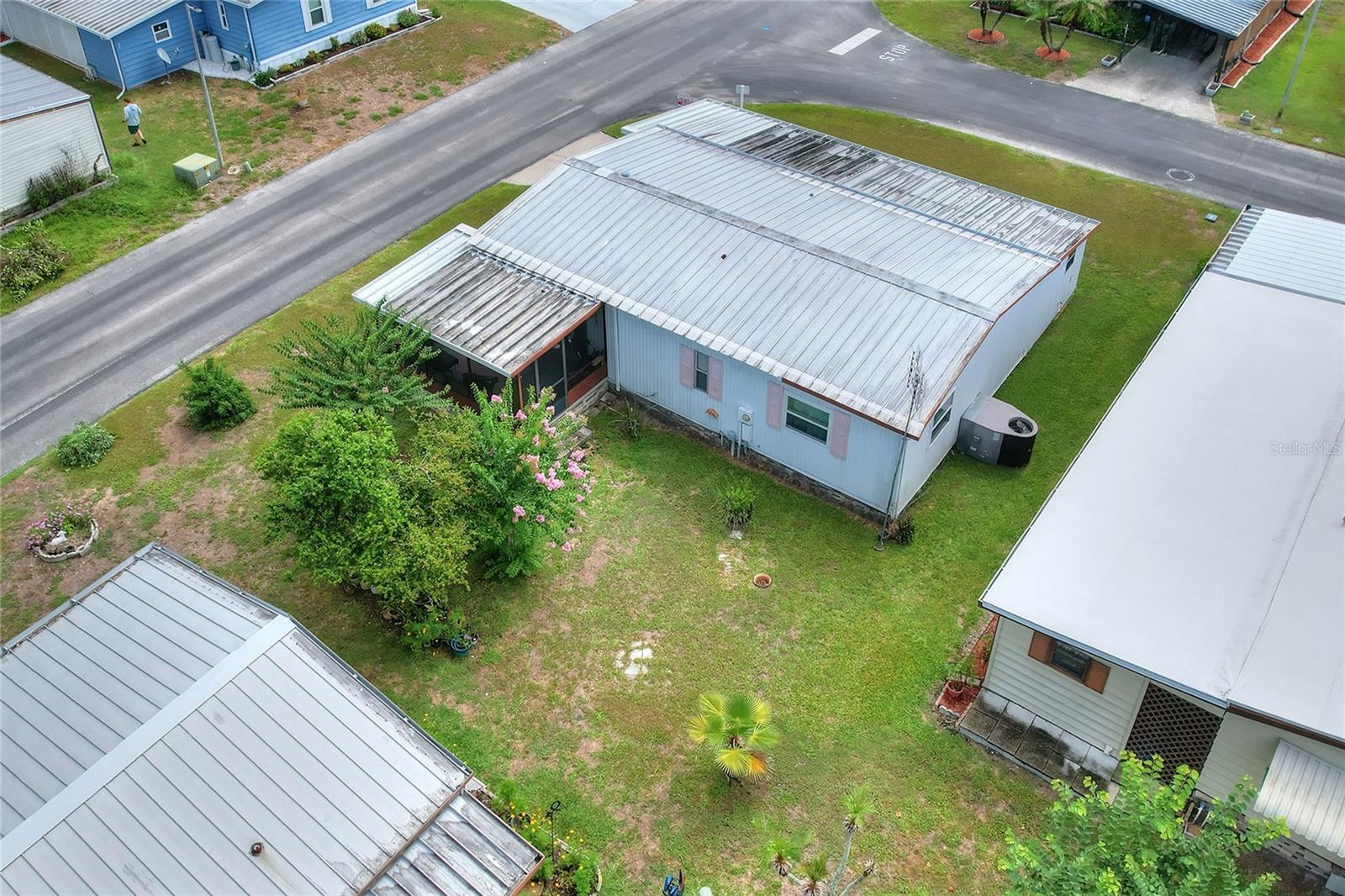 FLORAL LAKES - Residential