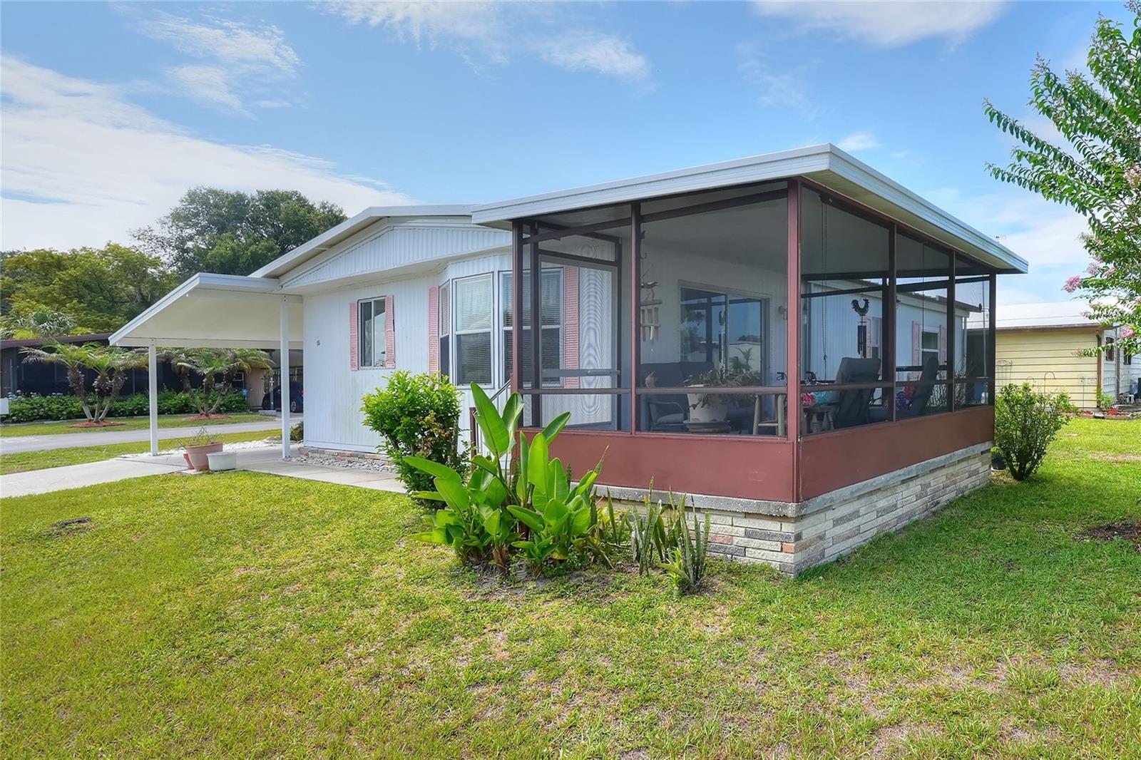 FLORAL LAKES - Residential
