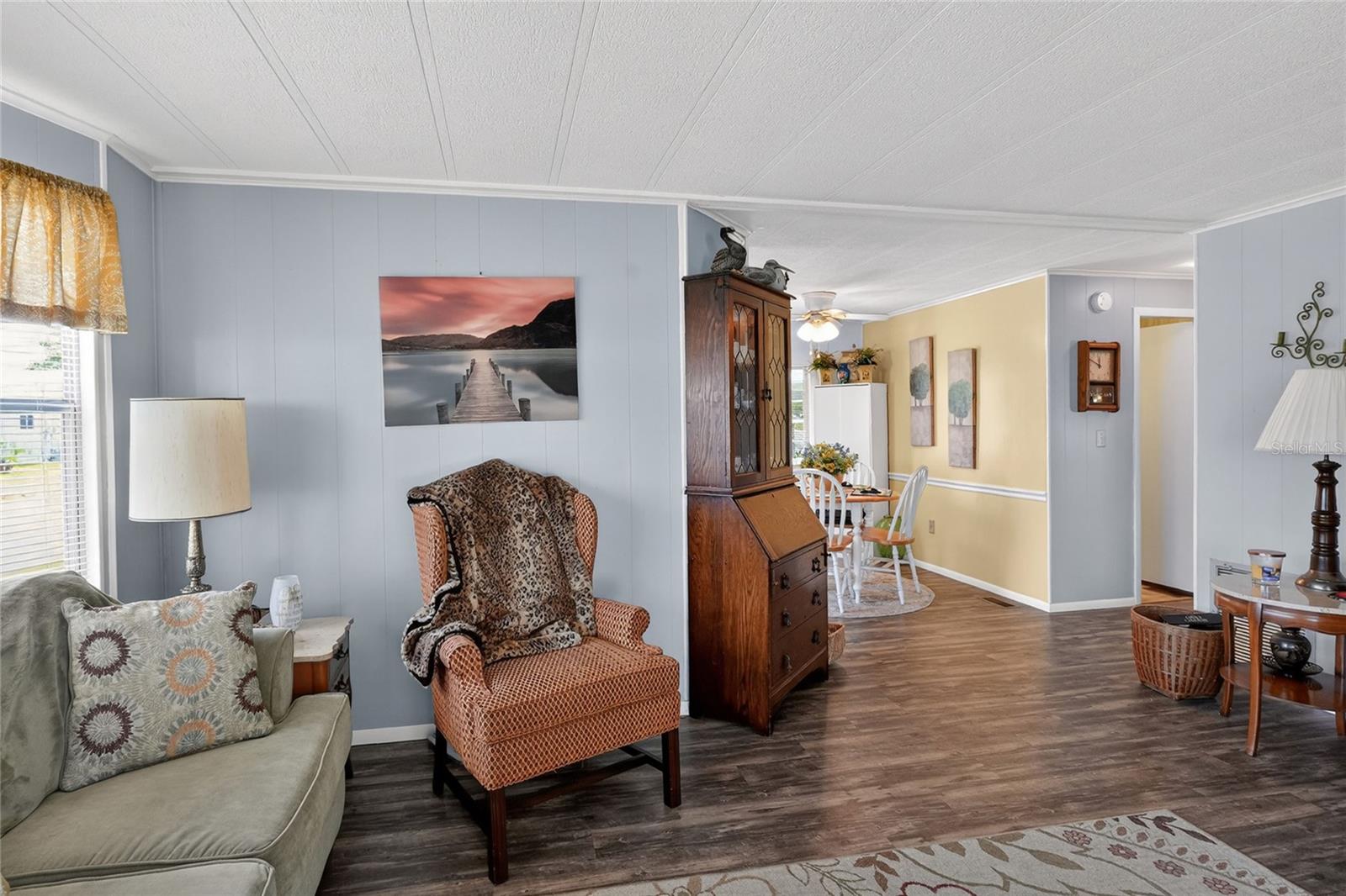 FLORAL LAKES - Residential