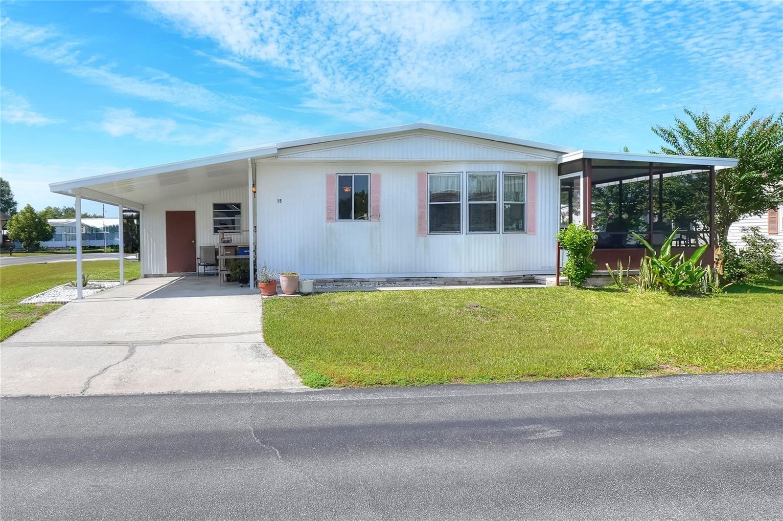 FLORAL LAKES - Residential