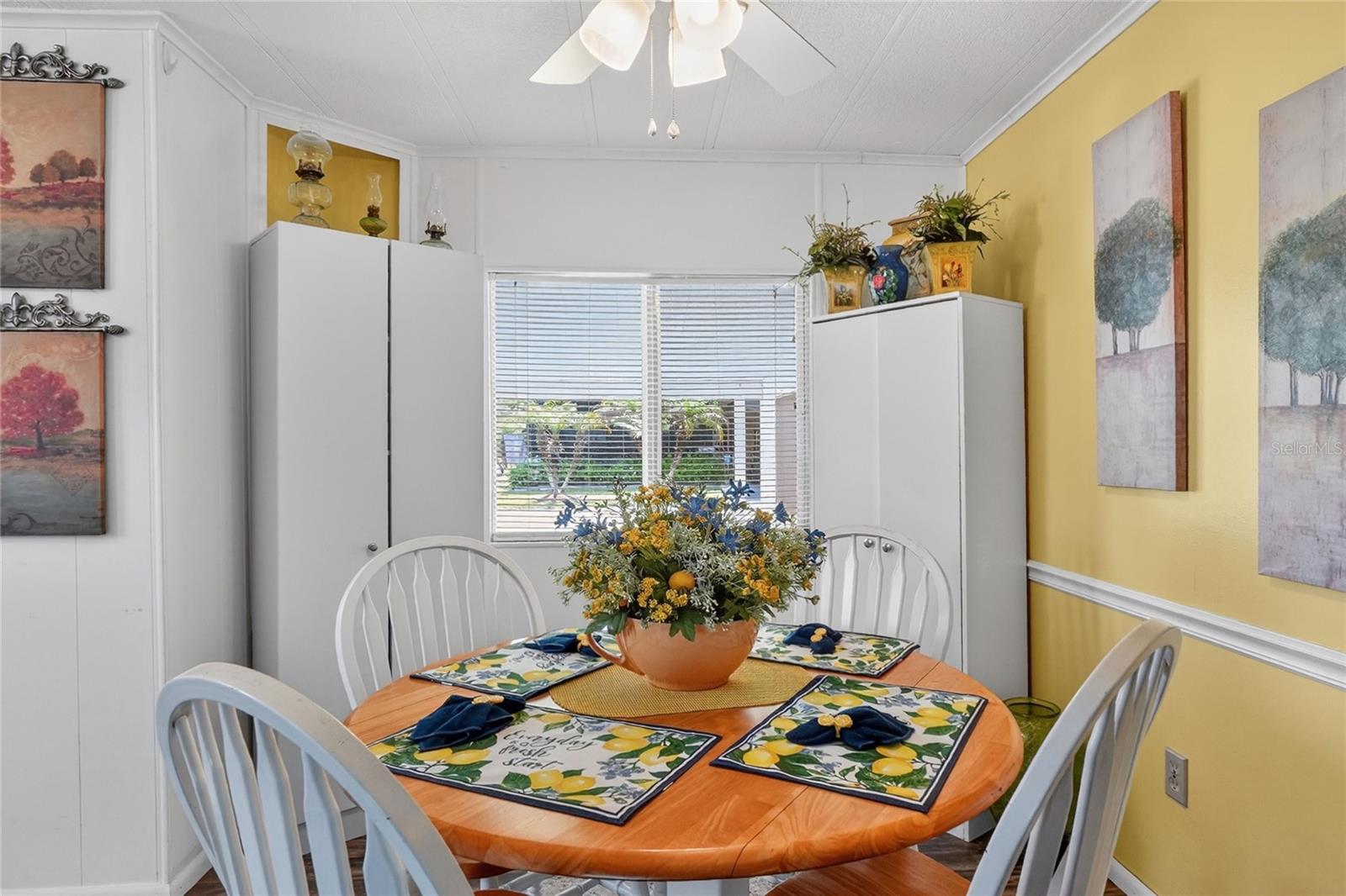 FLORAL LAKES - Residential