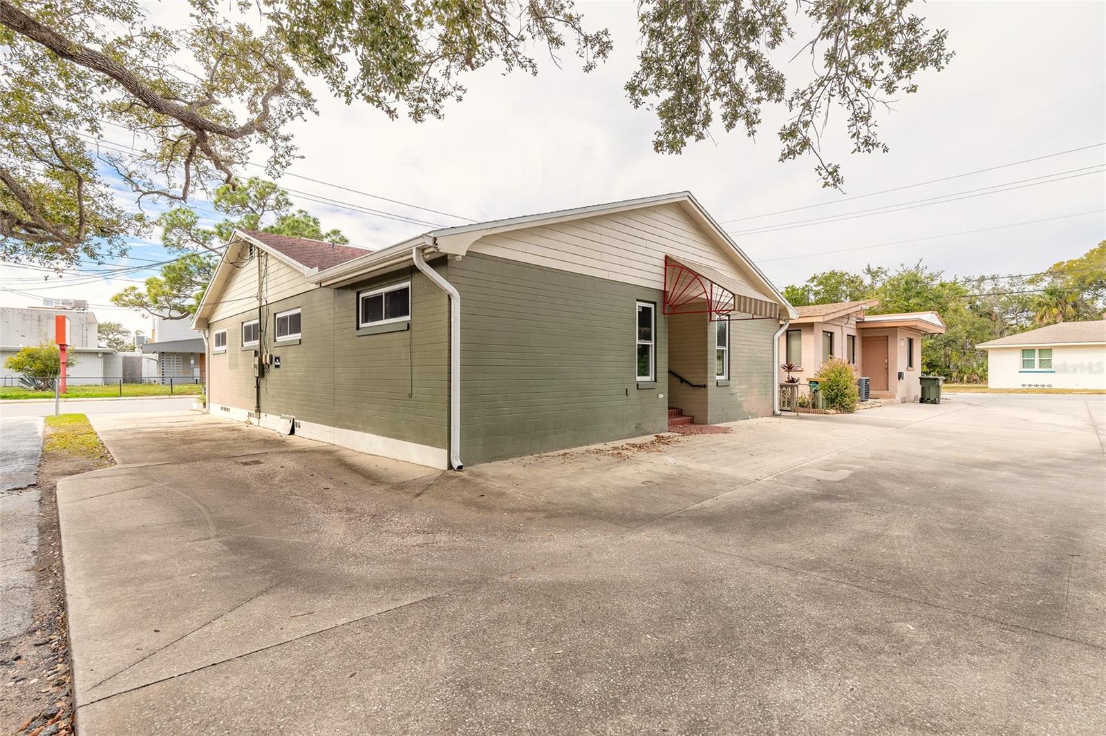 ORANGE ISLAND PARK DAYTONA - Commercial Sale
