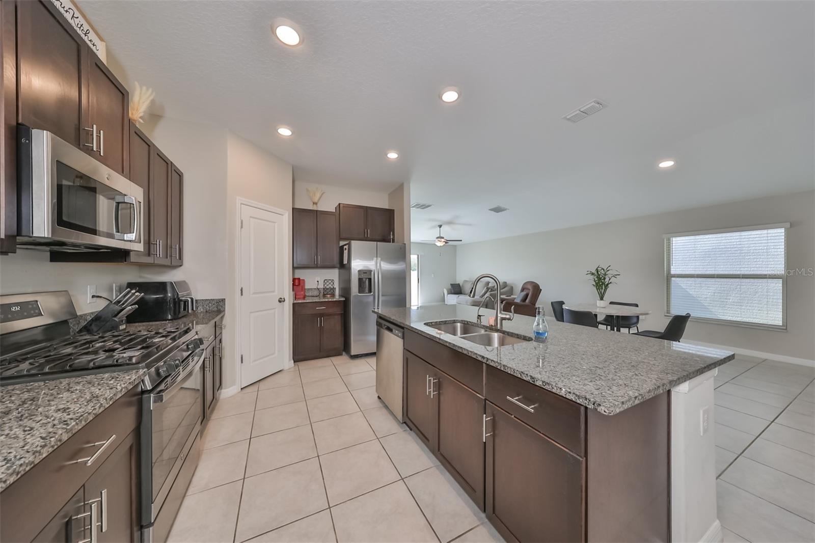 BELMONT SOUTH PH 2F - Residential