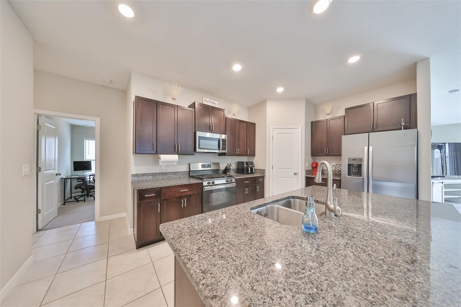BELMONT SOUTH PH 2F - Residential