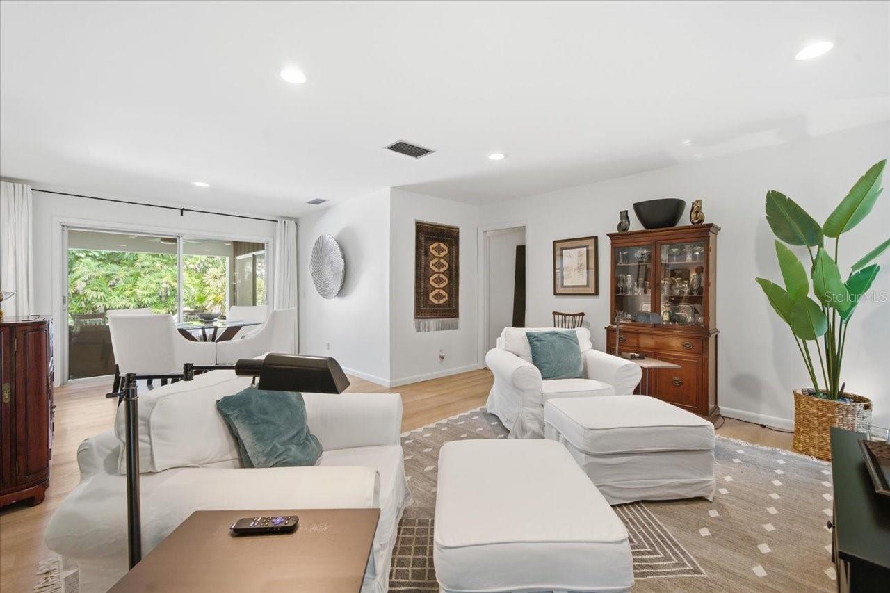 CARROLLWOOD SUB UNIT 14 - Residential