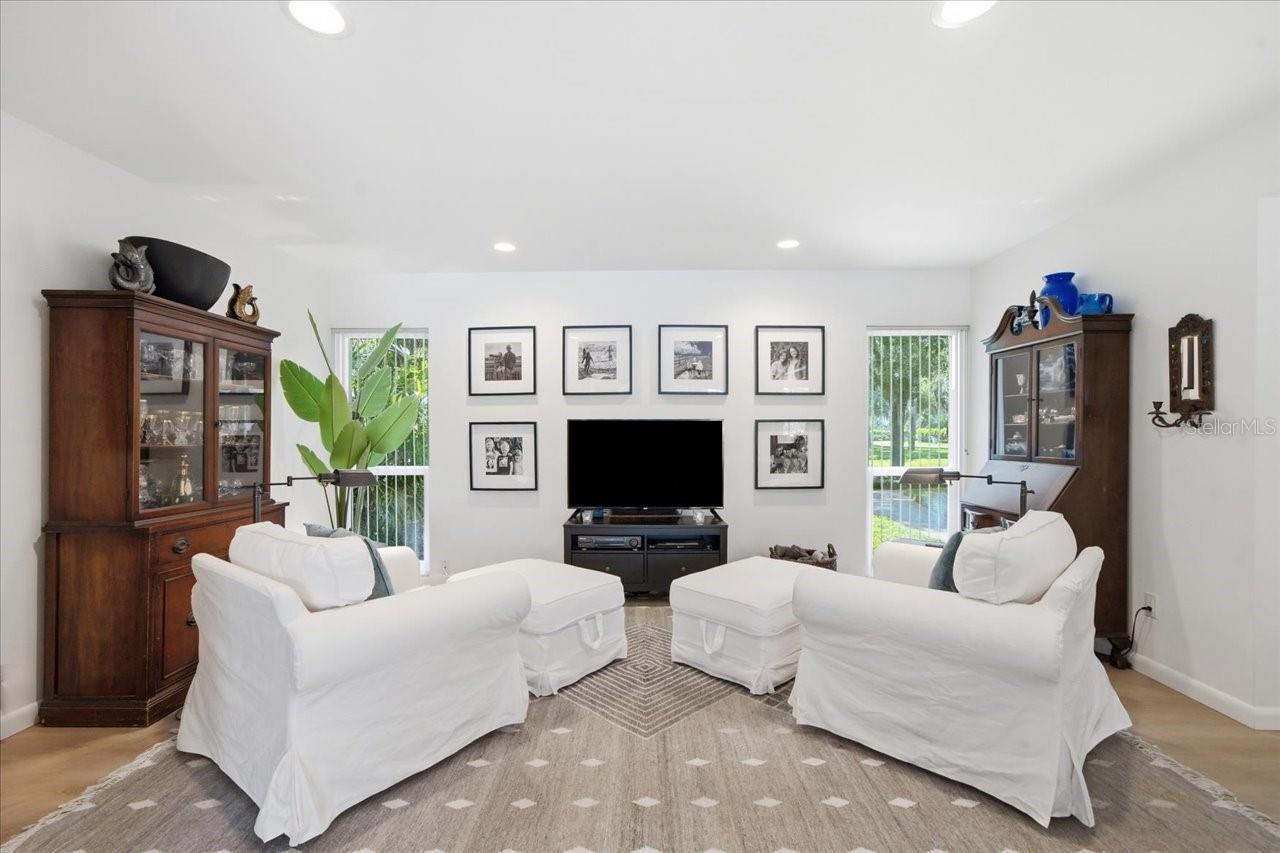 CARROLLWOOD SUB UNIT 14 - Residential