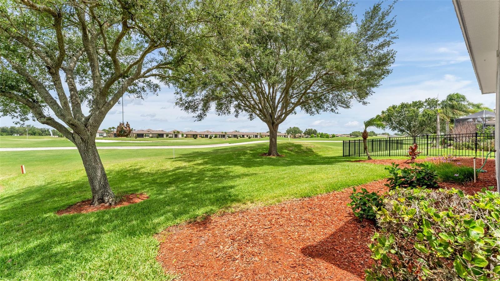 TURNBERRY - Residential