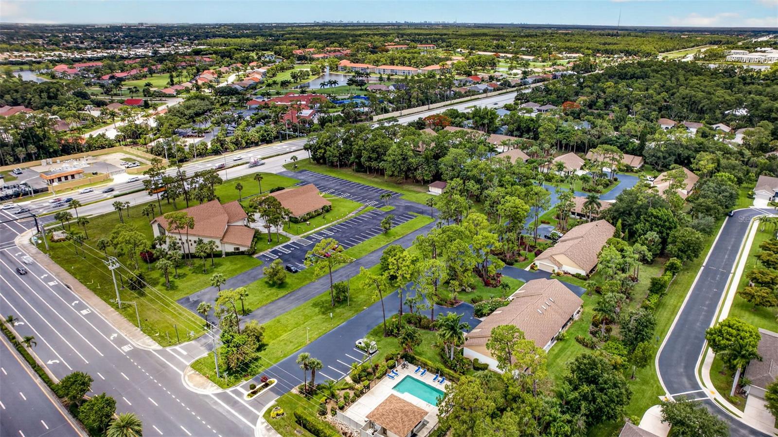 HUNTINGTON WOODS - Residential