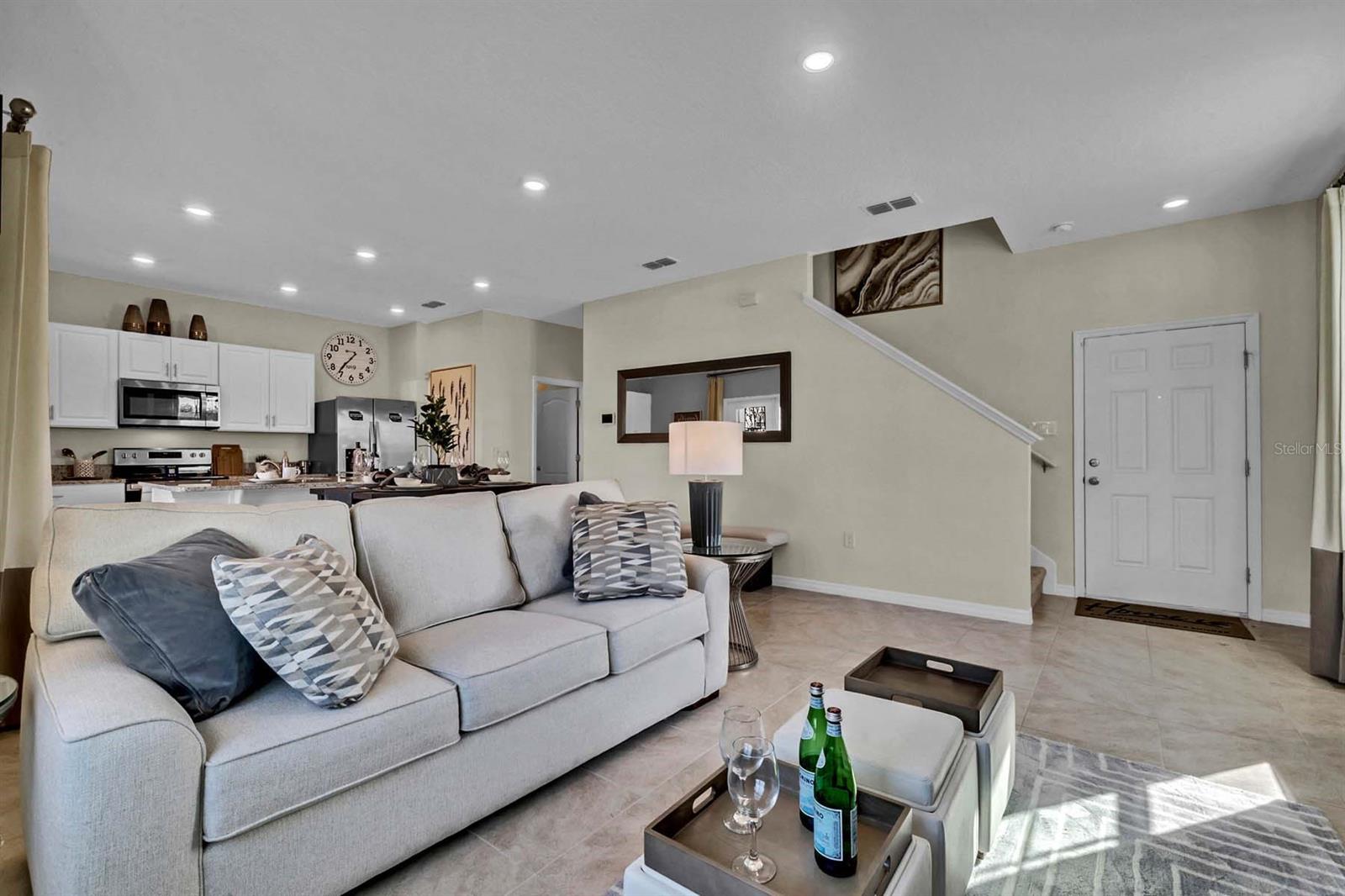 Palms-Ph 5 - Residential