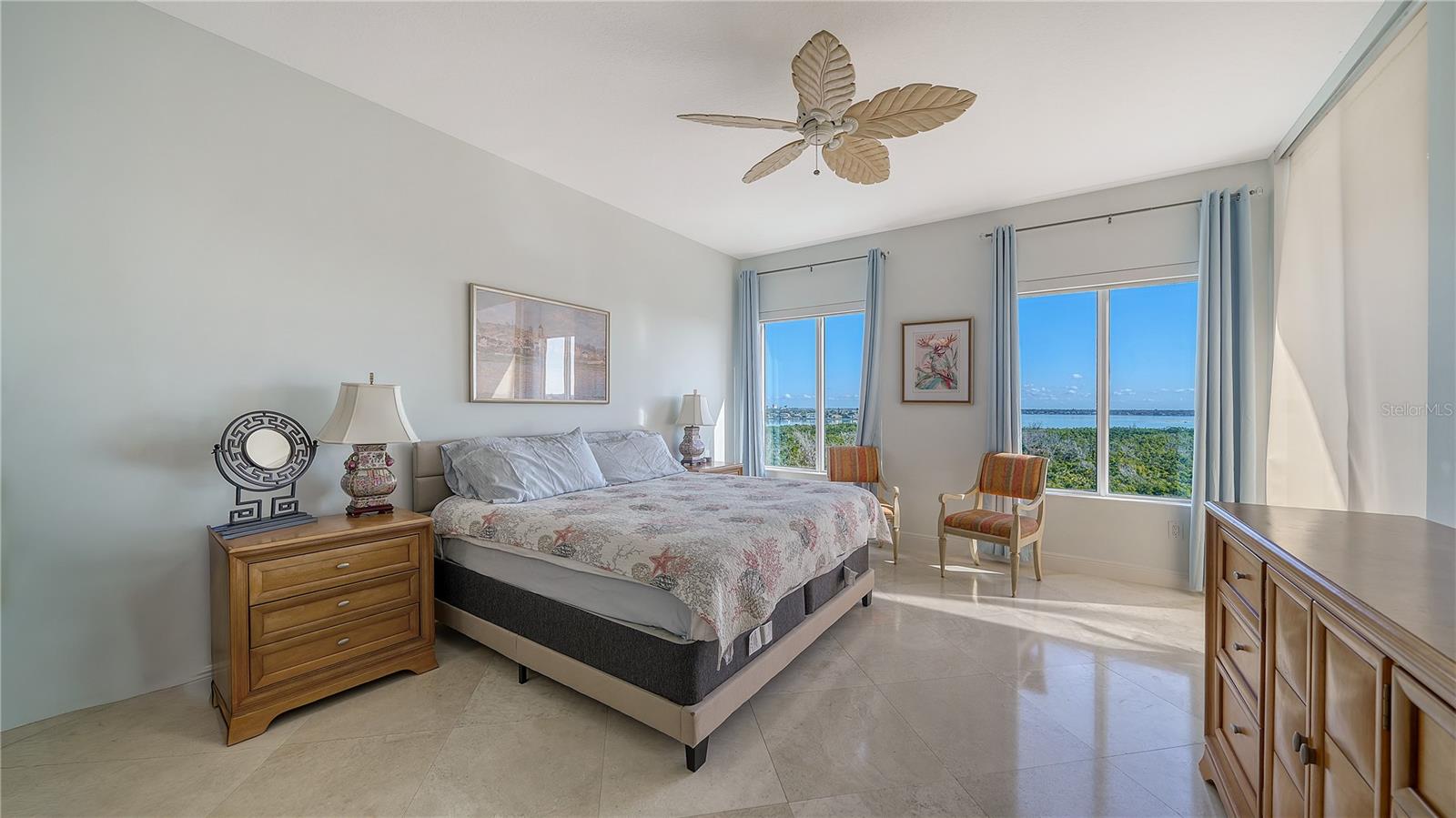 THE BEACH RESIDENCES - Residential