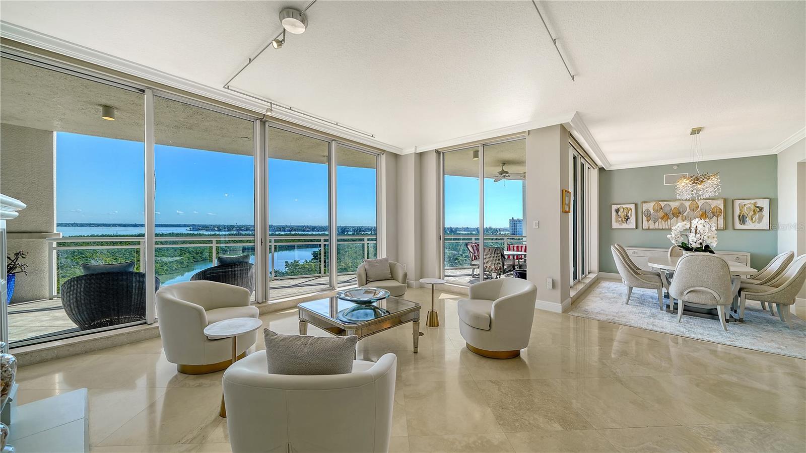 THE BEACH RESIDENCES - Residential