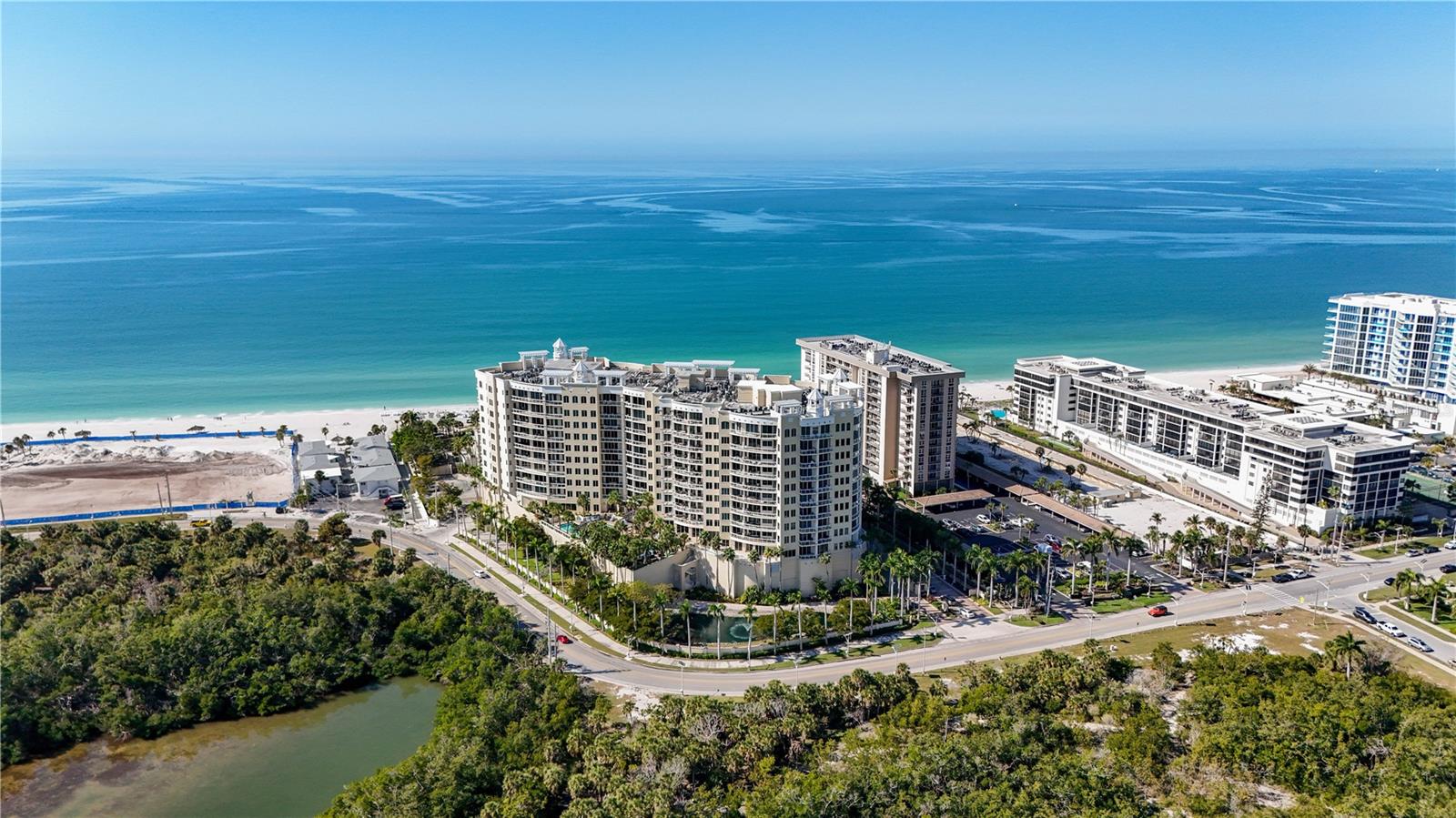 THE BEACH RESIDENCES - Residential