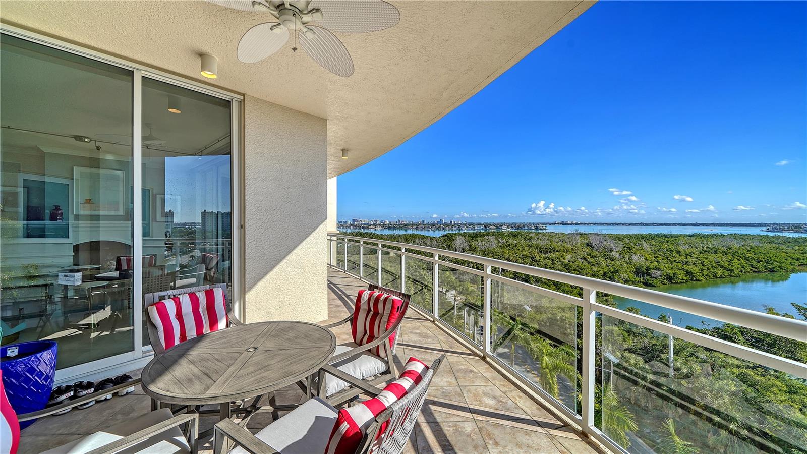 THE BEACH RESIDENCES - Residential