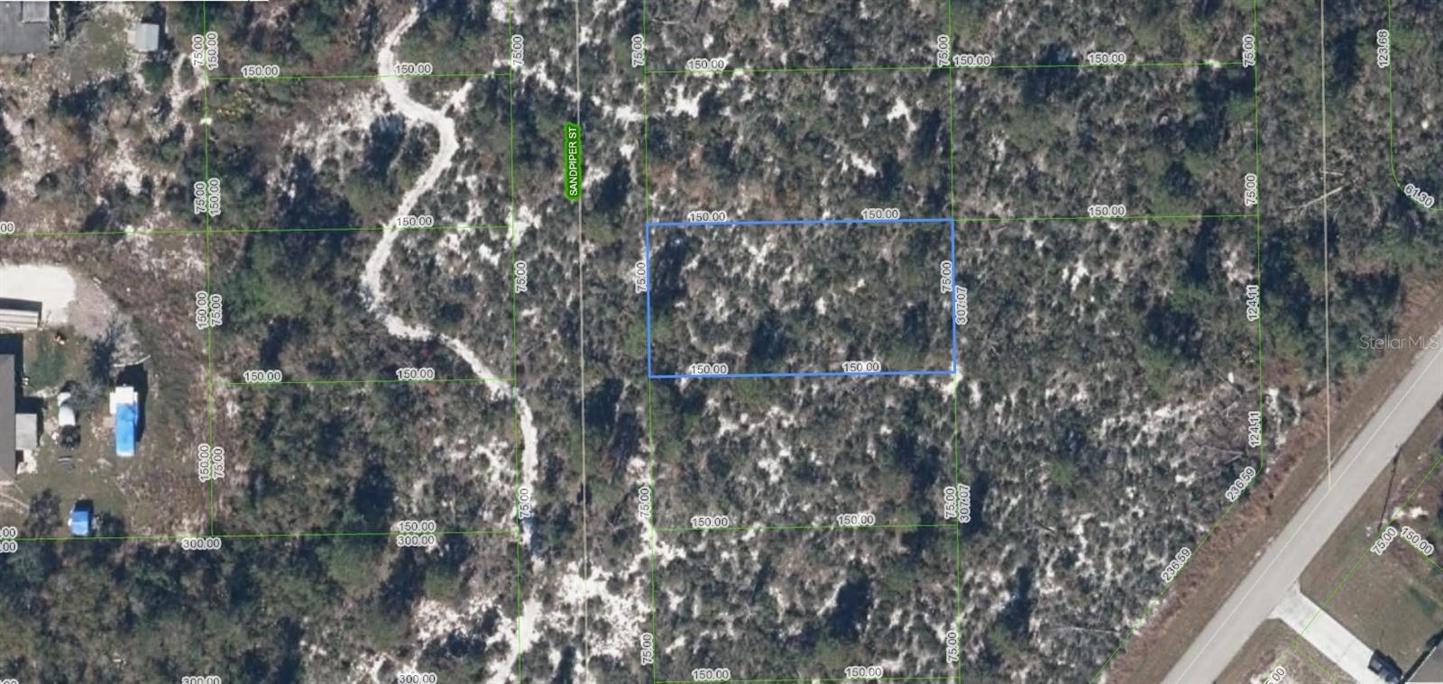 A VACANT LOT IN LAKE PLACID IN HIGHLANDS COUNTY!!!