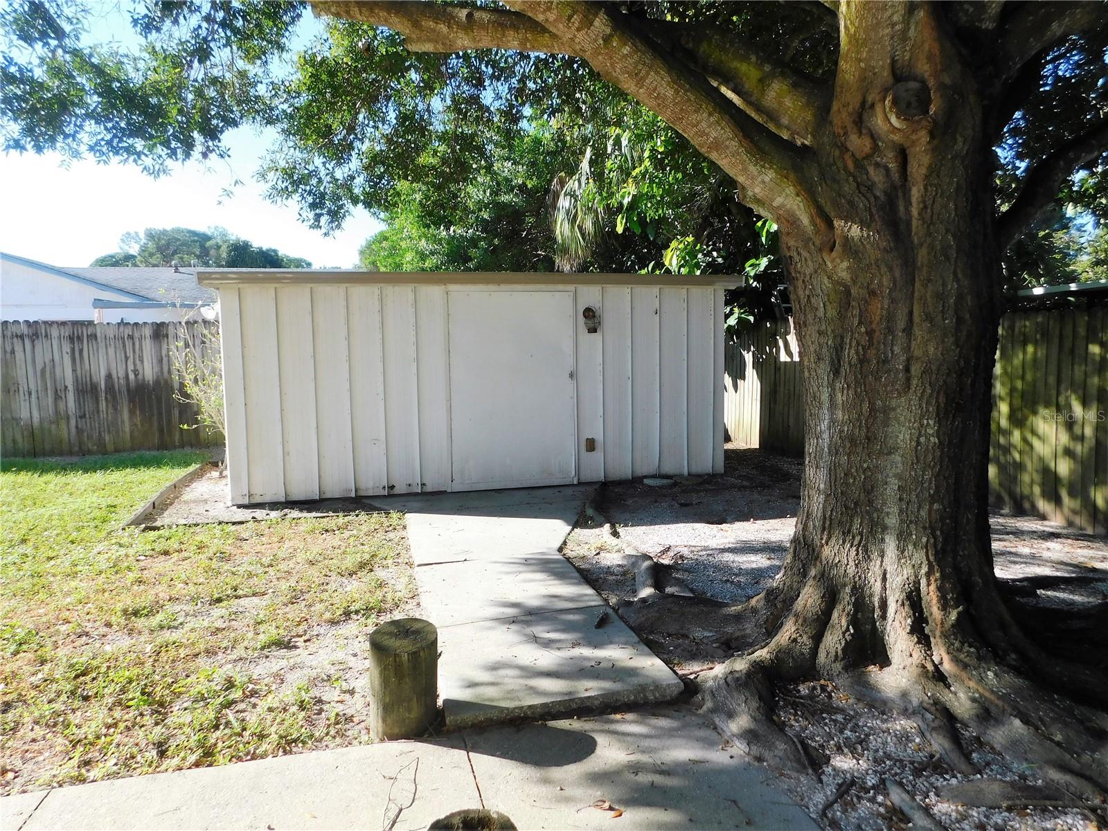 PINEWOOD VILLAGE - Residential Lease