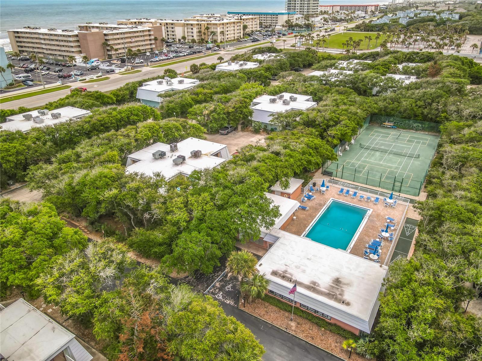 BAHAMIAN CLUB UNITS 01-03 INC - Residential