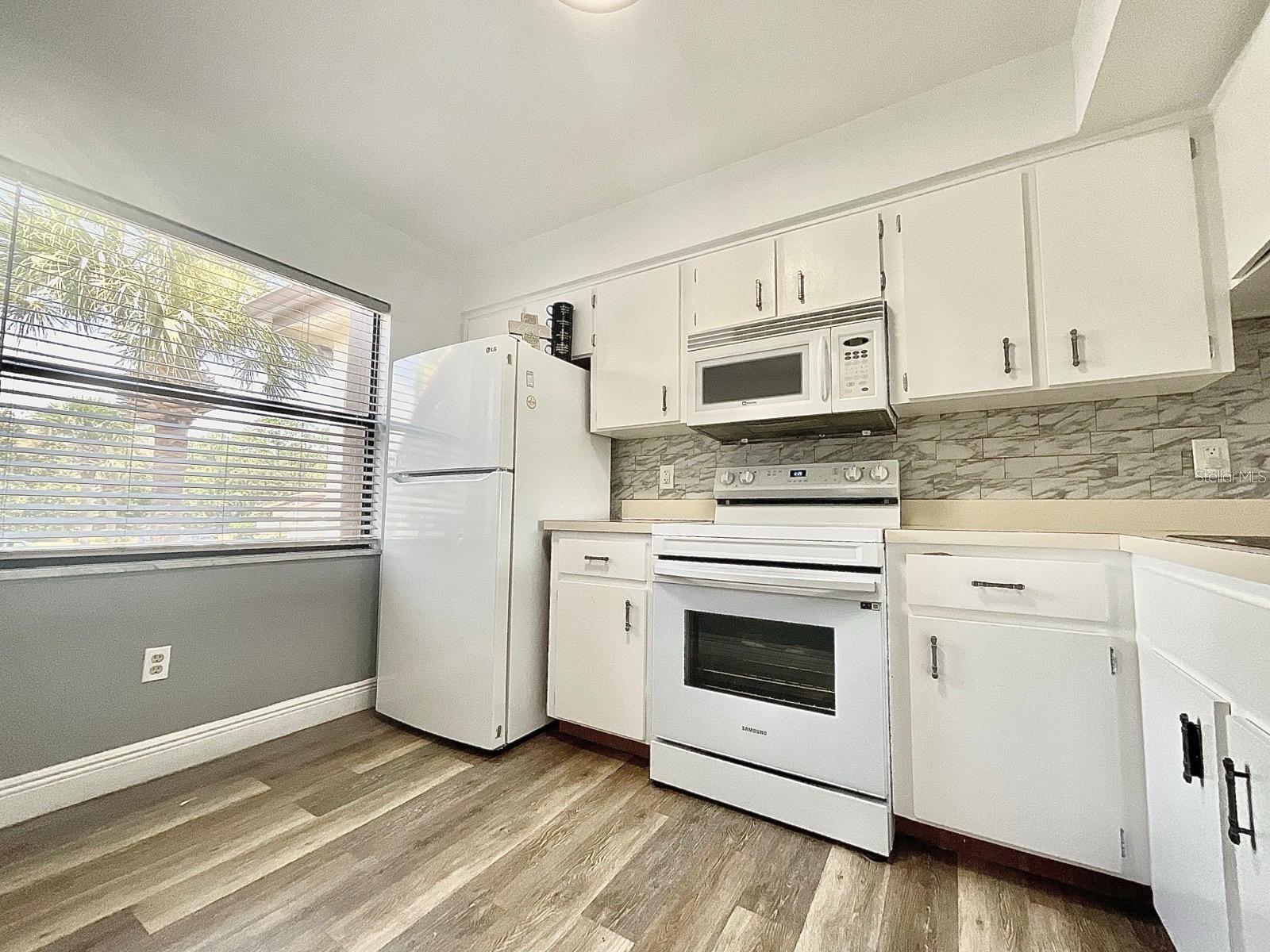 WILLOWPOINTE CONDO PH 1 - Residential Lease