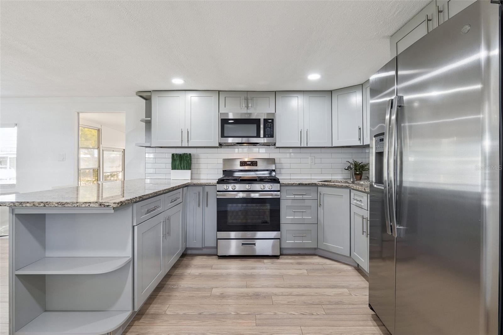 KOVE ESTATES COOP - Residential