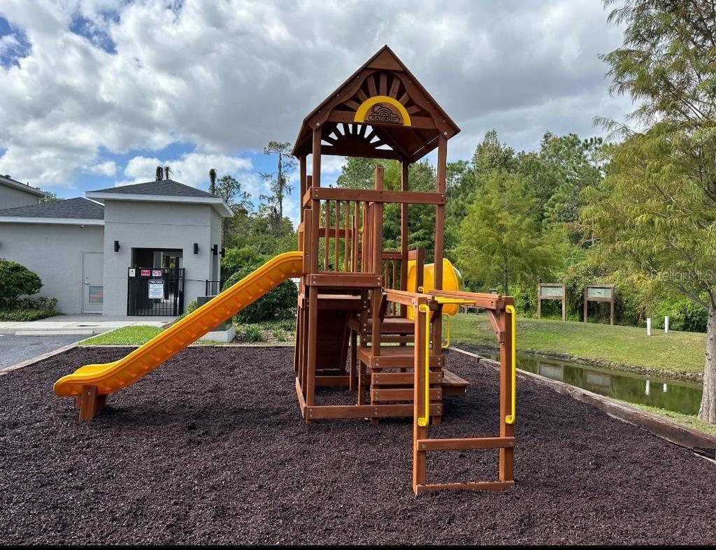 TERRA ESMERALDA TWNHMS - Residential Lease