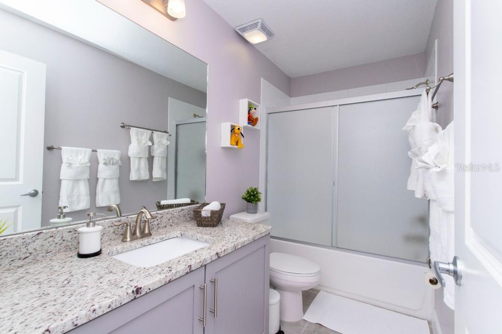 TERRA ESMERALDA TWNHMS - Residential Lease