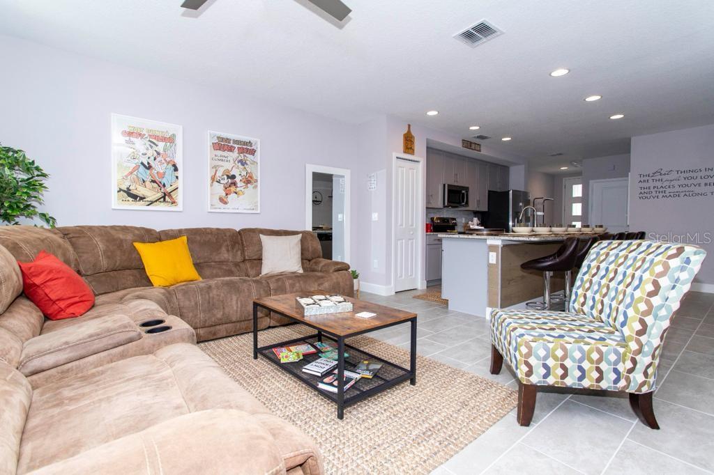 TERRA ESMERALDA TWNHMS - Residential Lease