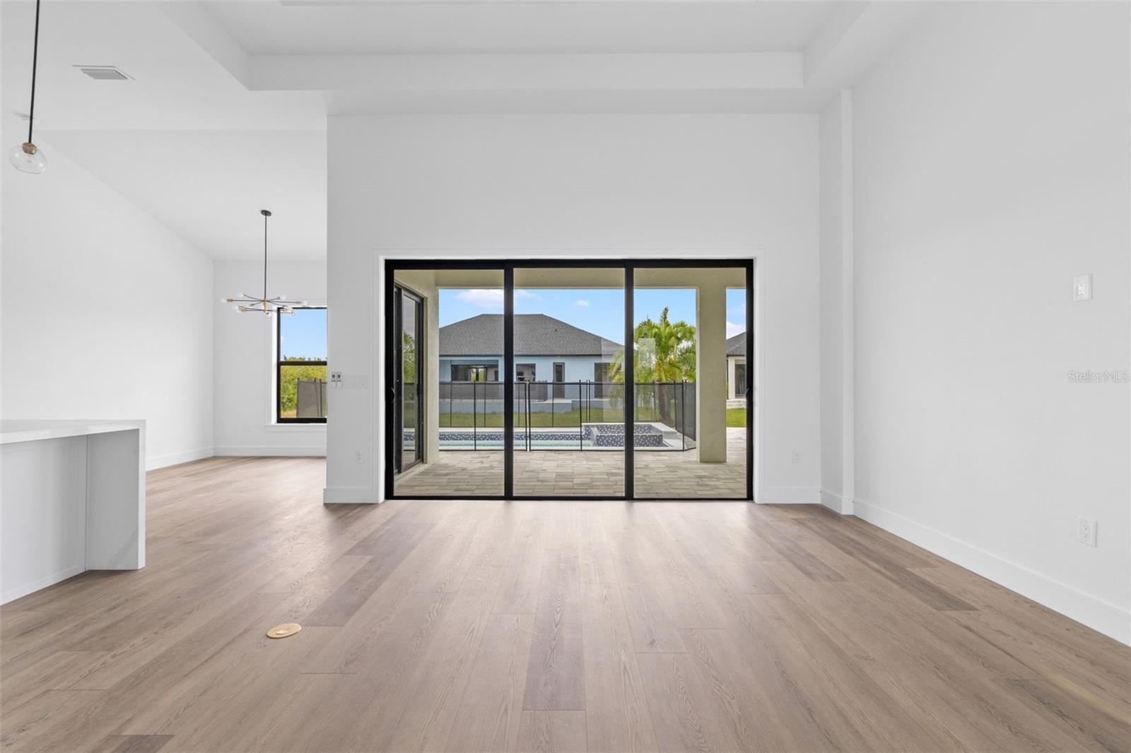 SOUTH GULF COVE - Residential