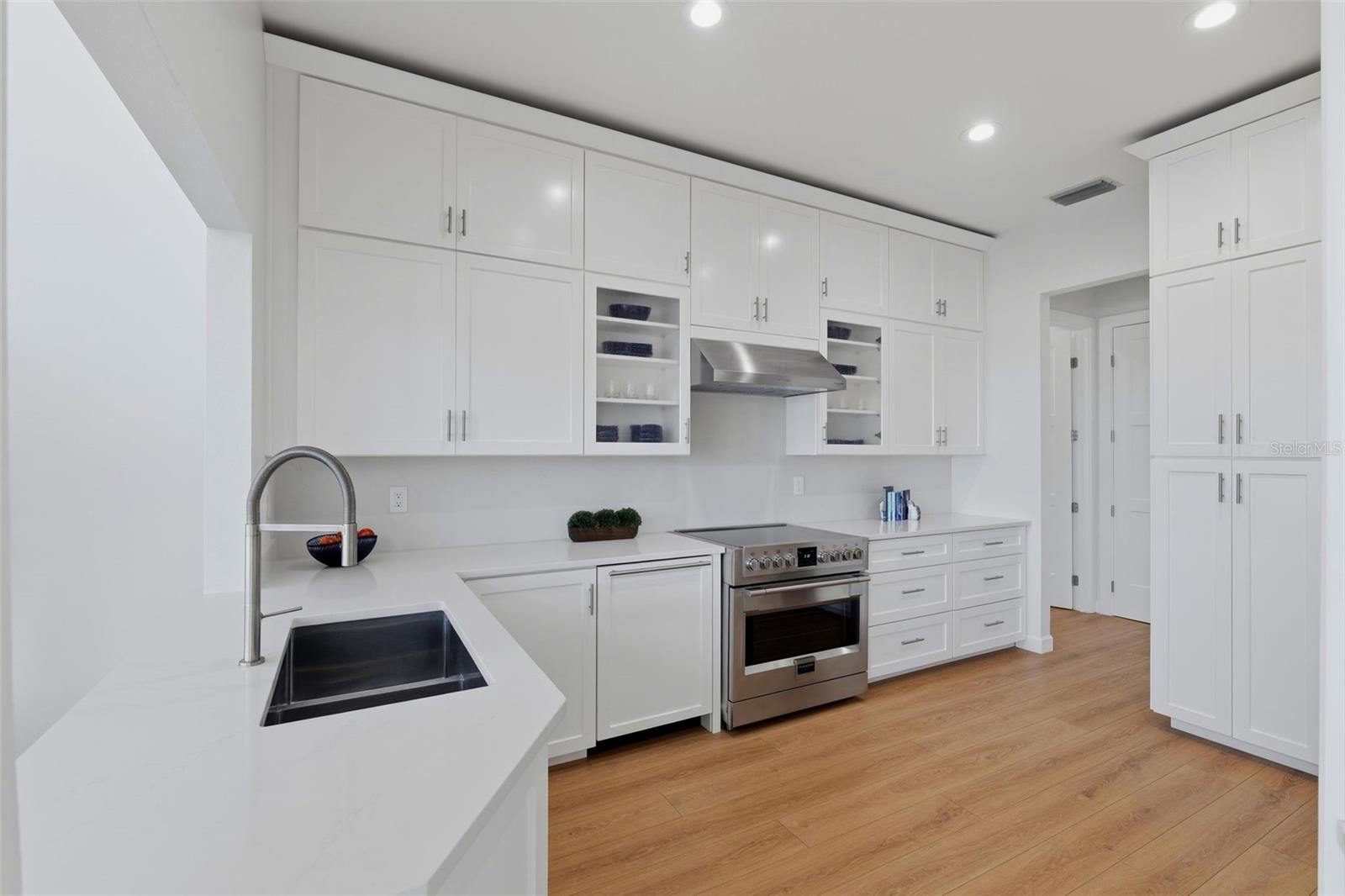 BELLEAIR BEACH UNIT 1 UNREC - Residential