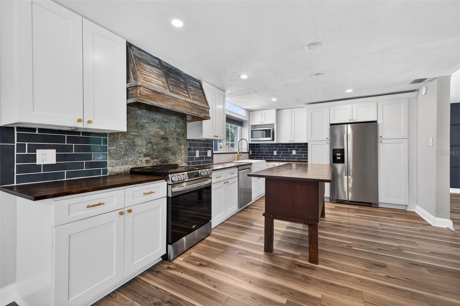 BEAUCLAIRE HIGHLANDS - Residential Lease