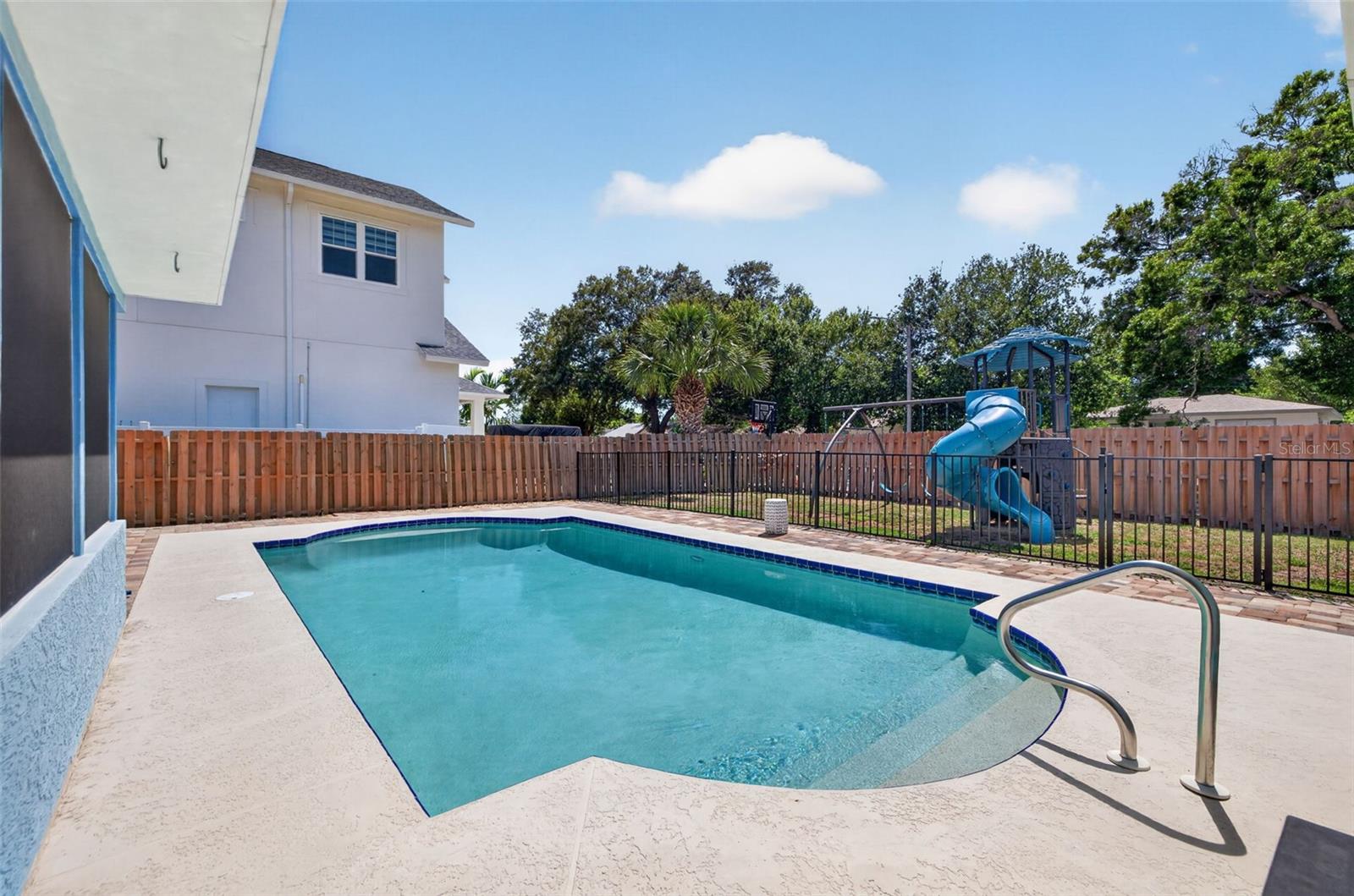 BEAUCLAIRE HIGHLANDS - Residential Lease