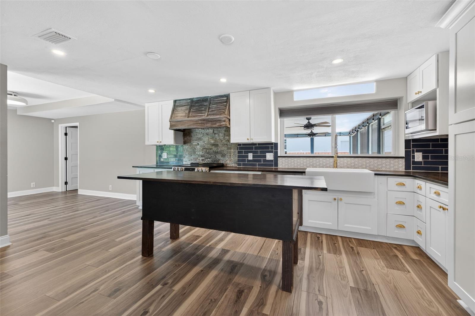 BEAUCLAIRE HIGHLANDS - Residential Lease