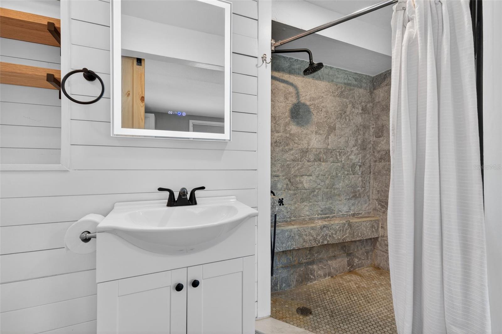 BEAUCLAIRE HIGHLANDS - Residential Lease
