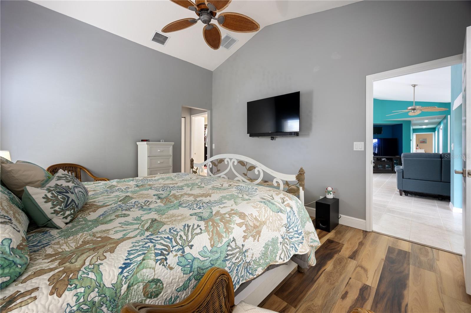 CASCADES/ESTERO PRCL A - Residential